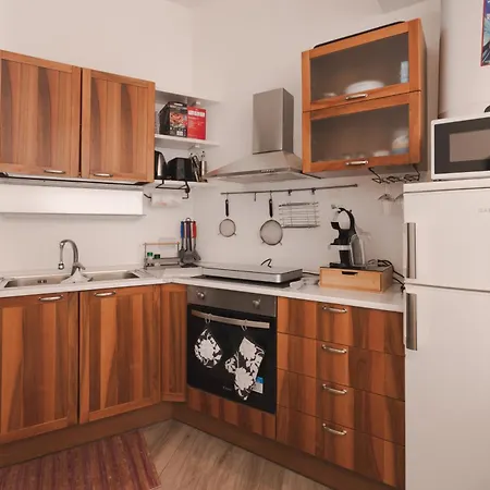 Apartment Studio City